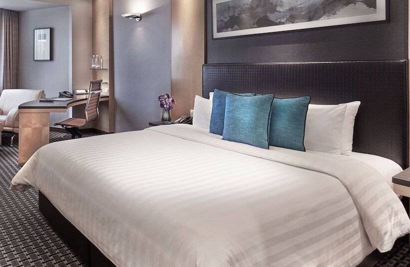 Premium Room, M Hotel Singapore City Centre