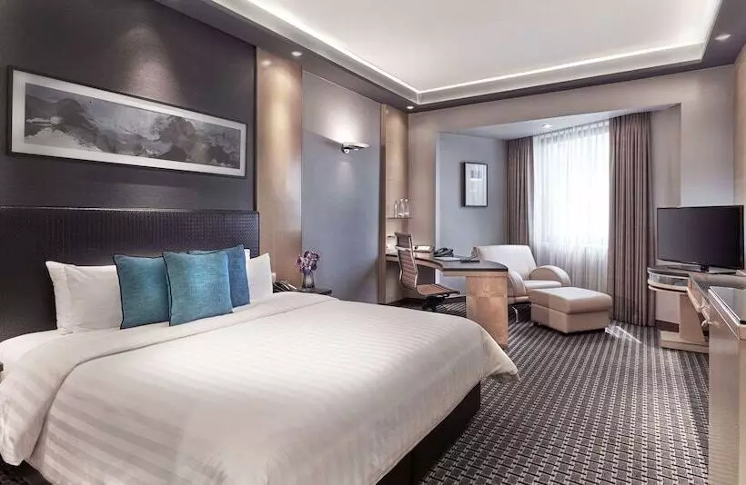 Premium Room, M Hotel Singapore City Centre
