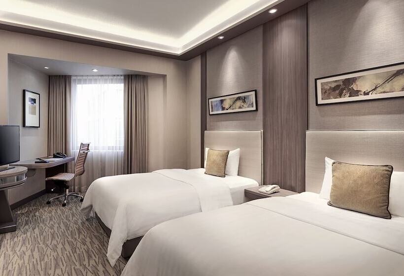 Deluxe Room, M Hotel Singapore City Centre