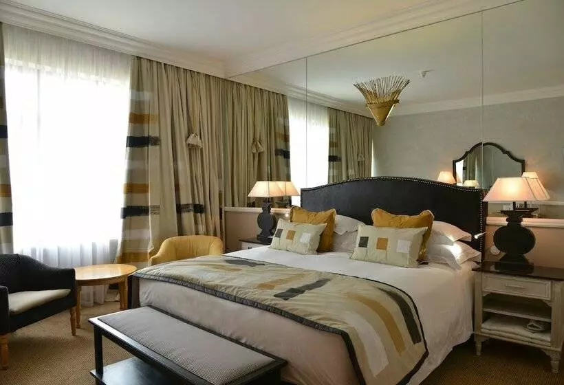 اتاق کلاب, Hyatt Regency Harare The Meikles