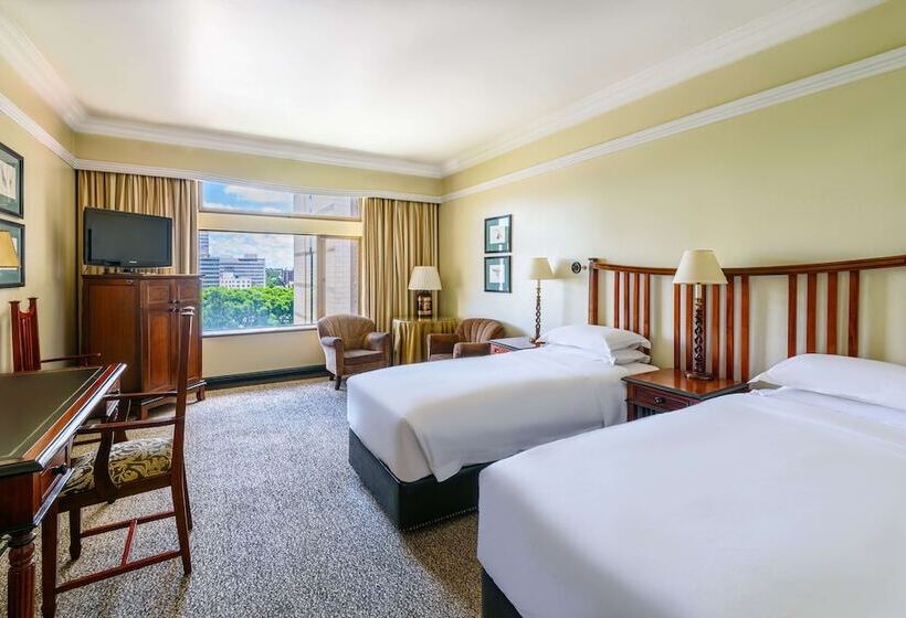 Номер Стандарт Вид на Парк, Hyatt Regency Harare The Meikles