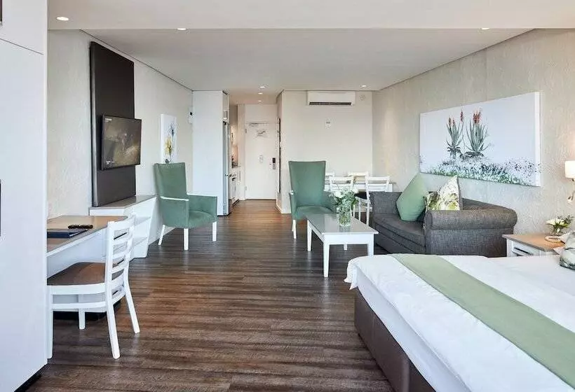 海の見えるスタンダードスタジオ, First Group Breakers Resort Official