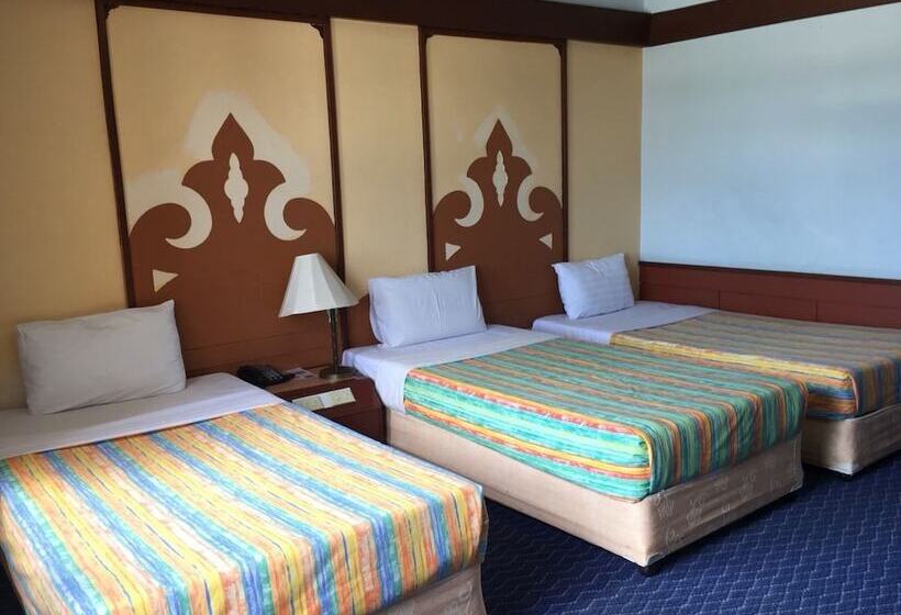 Номер Deluxe, Grand Thara Hotel