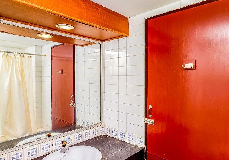 Трехместный Номер Deluxe, Grand Thara Hotel