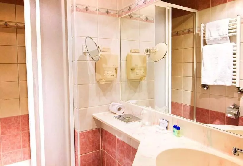 Standard Yhden Hengen Huone, Dnipro