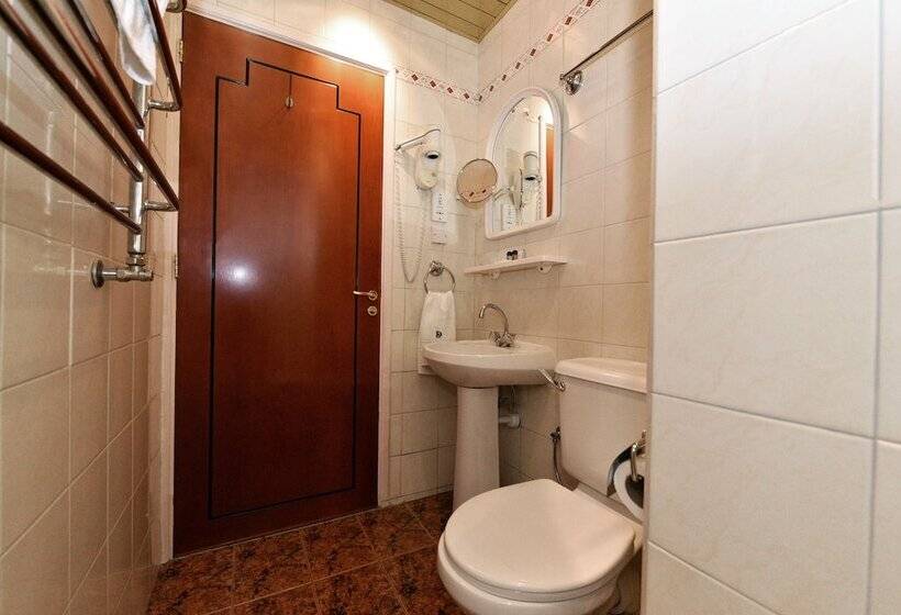 Standard Yhden Hengen Huone, Dnipro