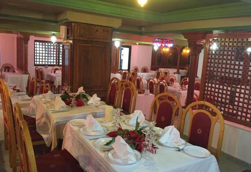 标准三人间, La Residence Hammamet