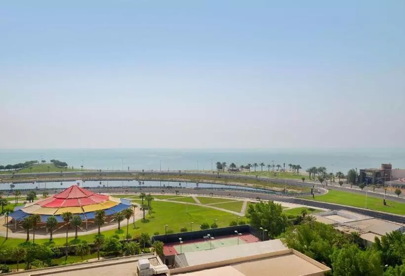 Club Room King Bed, Le Méridien Al Khobar