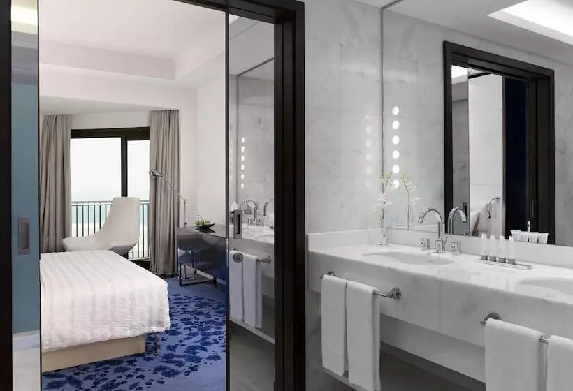 سوئیت کلاب, Le Méridien Al Khobar