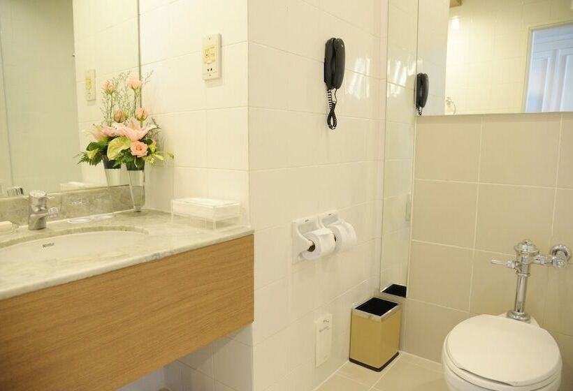 اتاق لوکس با چشمانداز استخر, Royal Princess Larn Luang Sha Extra Plus