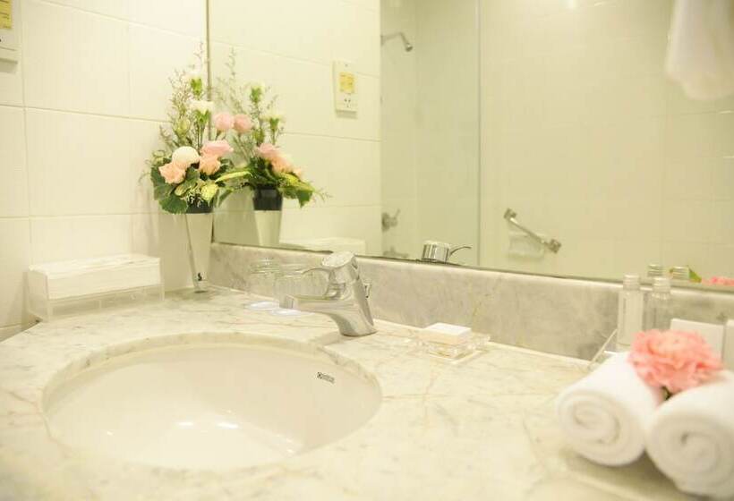 اتاق سوپریور با چشمانداز شهر, Royal Princess Larn Luang Sha Extra Plus