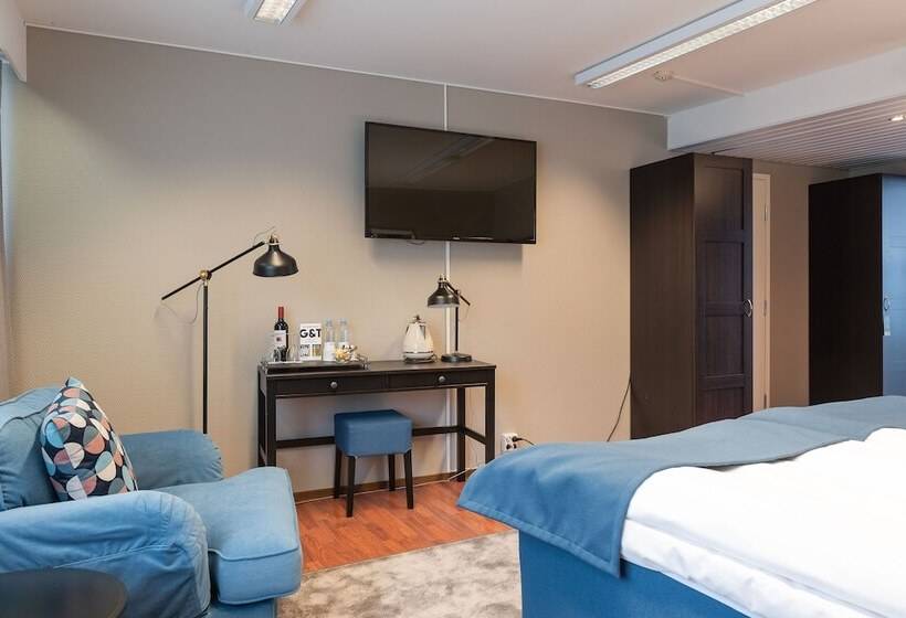 高级大房间, Sorsanpesa