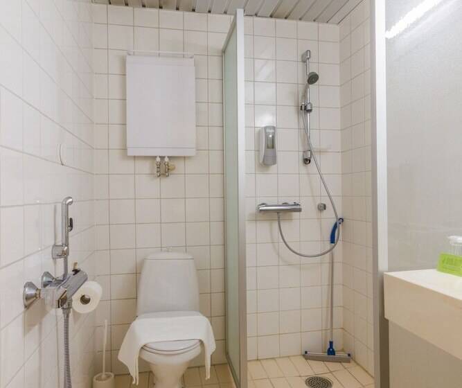 标准三人间, Sorsanpesa