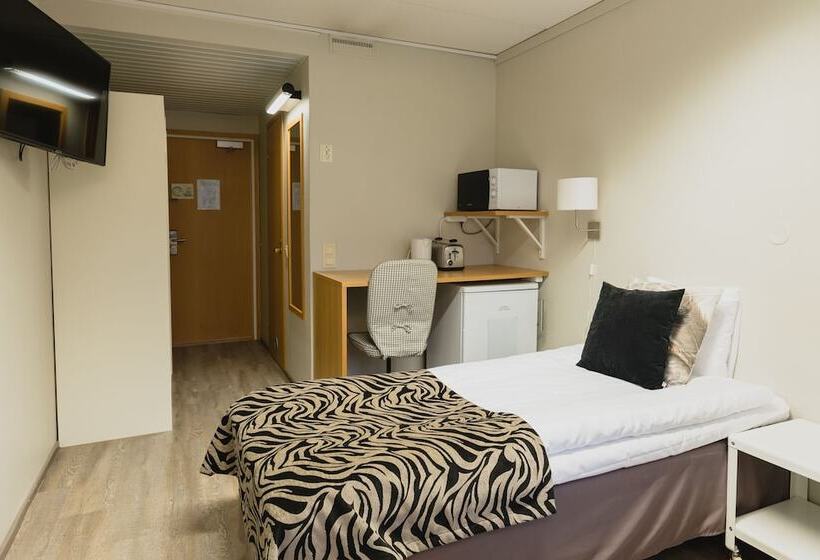 标准三人间, Sorsanpesa