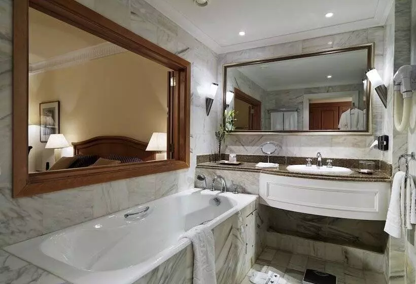 سوییت جونیور, Saphir Palace & Spa