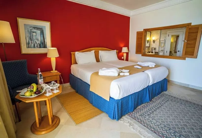 Standard-huone Allasnäkymä, Saphir Palace & Spa