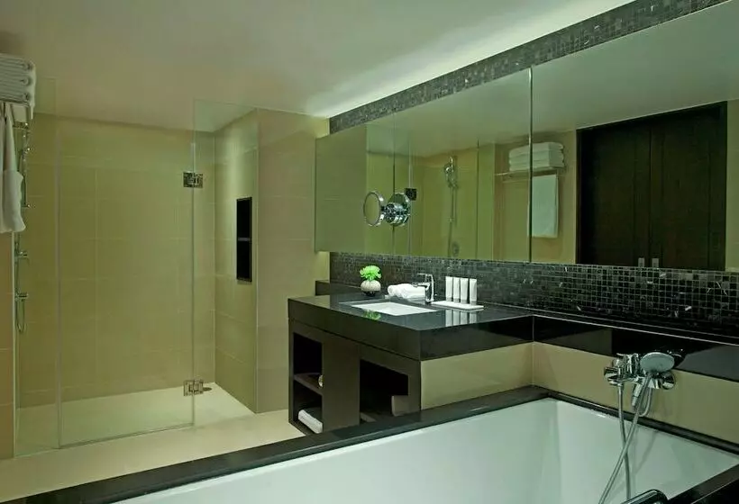 オーシャンビュージュニアスイート, Le Meridien Phuket Beach Resort