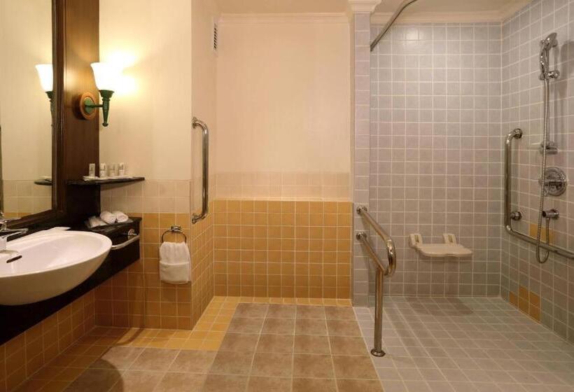 חדר דלוקס עם מרפסת, Le Meridien Phuket Beach Resort