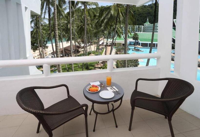 חדר דלוקס נוף בריכה, Le Meridien Phuket Beach Resort