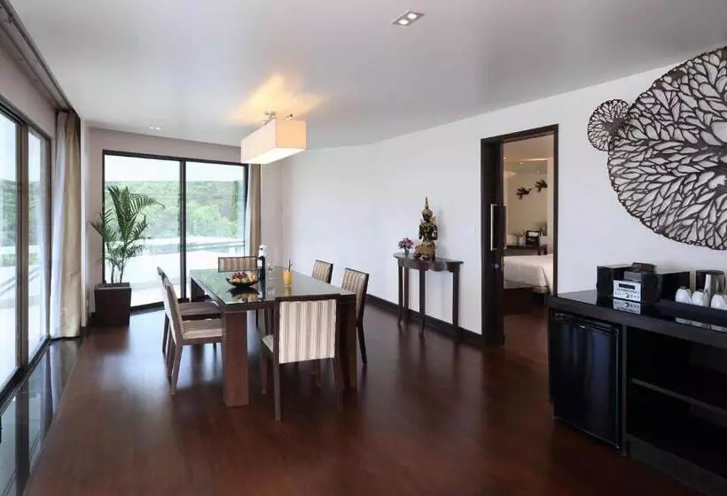 2 Bedrooms Suite Sea View, Le Meridien Phuket Beach Resort
