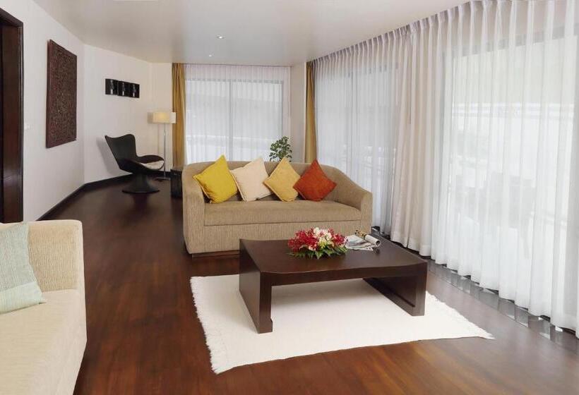 2 Bedrooms Suite Sea View, Le Meridien Phuket Beach Resort