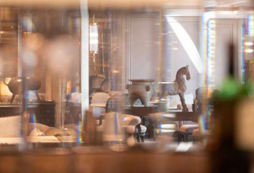 סוויטה מלכותית 2 חדרים, The Athenee Hotel, A Luxury Collection Hotel, Bangkok