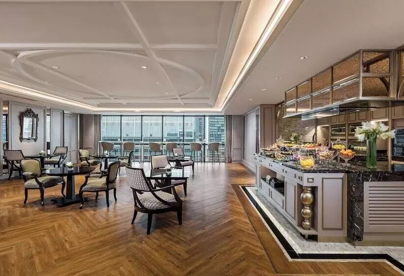 سوئیت کلاب, The Athenee Hotel, A Luxury Collection Hotel, Bangkok