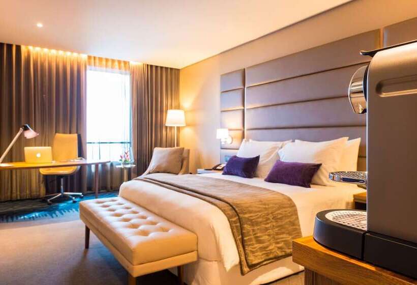 سوئیت پرزیدنت, 2 Fevrier, Lome