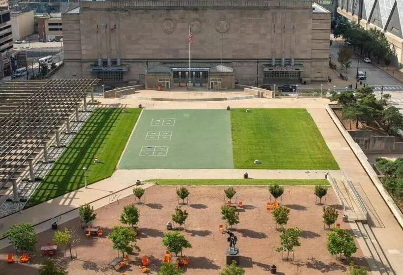 اتاق استاندارد با تخت بزرگ, Kansas City Marriott Downtown