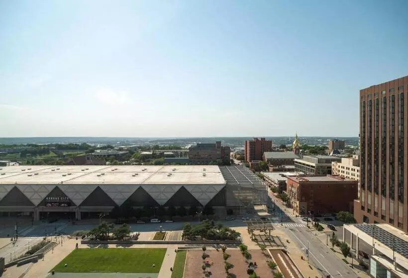 اتاق استاندارد با تخت بزرگ, Kansas City Marriott Downtown