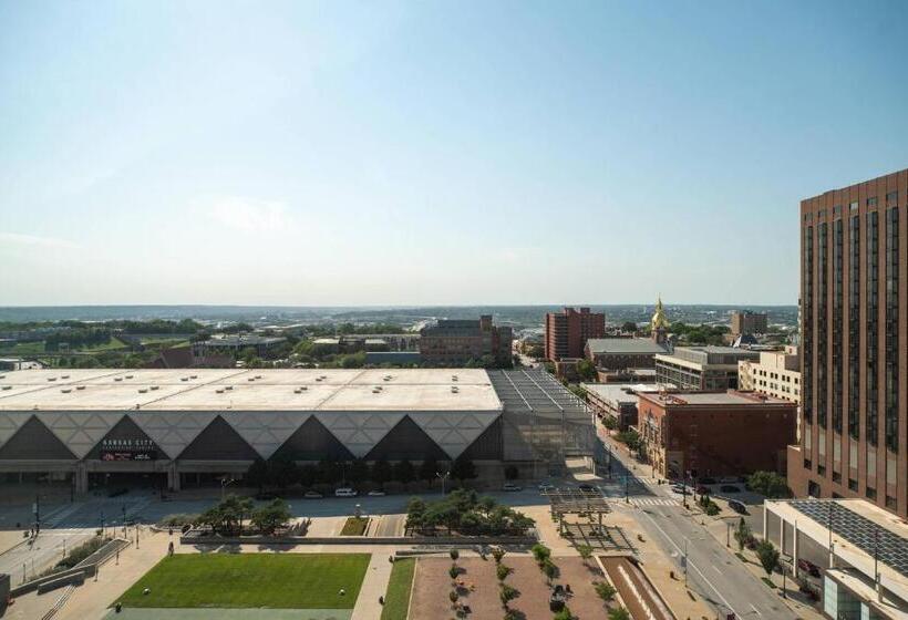 غرفه قياسيه سريرين مزدوجين, Kansas City Marriott Downtown