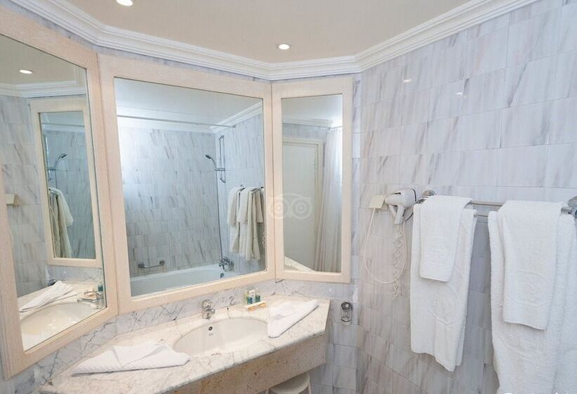 اتاق استاندارد یک نفره با چشمانداز دریا, L Orient Palace Resort And Spa