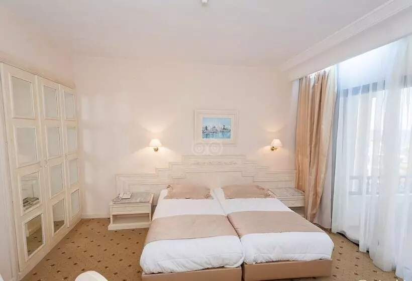 اتاق استاندارد با چشم‌انداز دریا, L Orient Palace Resort And Spa