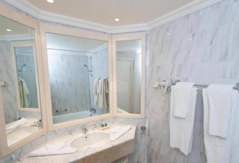 اتاق استاندارد با چشمانداز دریا, L Orient Palace Resort And Spa