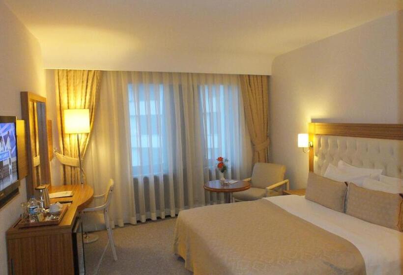 Standard Room, Park Royal