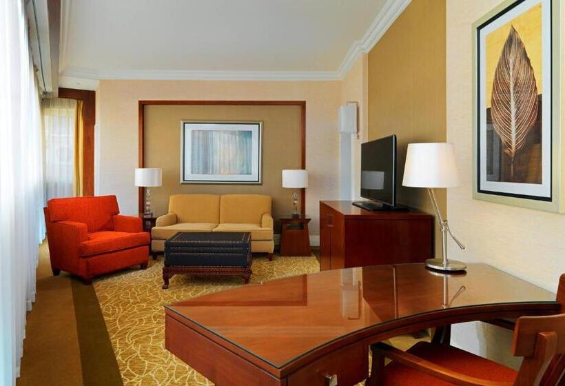 سوئیت کلاب, Sheraton Cairo Hotel & Casino