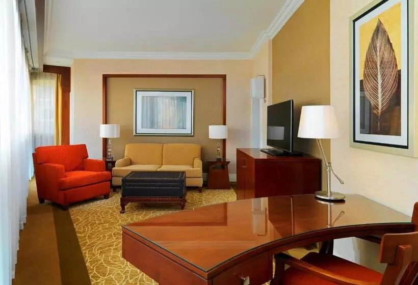 سوئیت کلاب, Sheraton Cairo Hotel & Casino