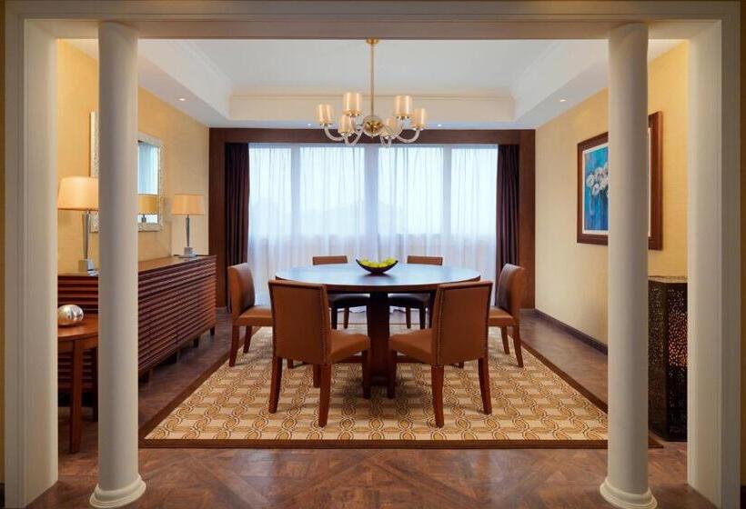 سوئیت پرزیدنت, Sheraton Cairo Hotel & Casino