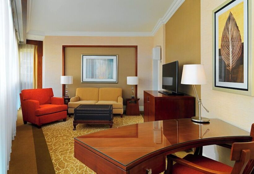 سوئیت کلاب, Sheraton Cairo Hotel & Casino