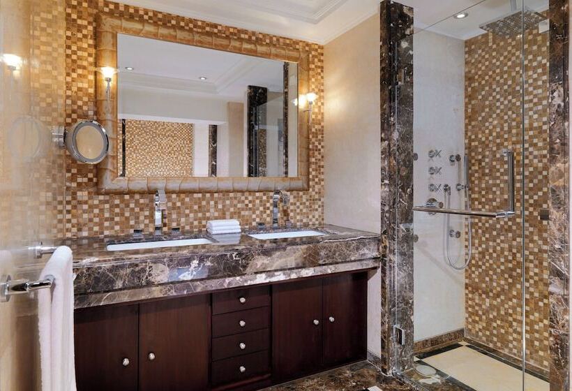 سوئیت پرزیدنت, Sheraton Cairo Hotel & Casino