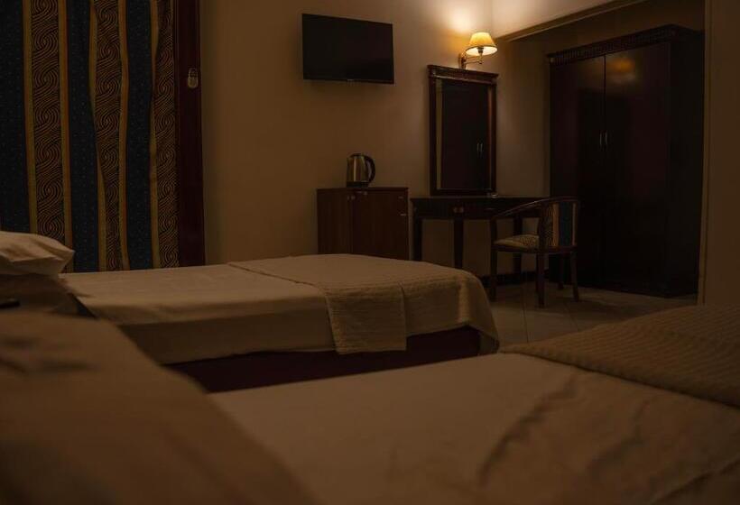 اتاق استاندارد یک نفره, The New Garden Palace