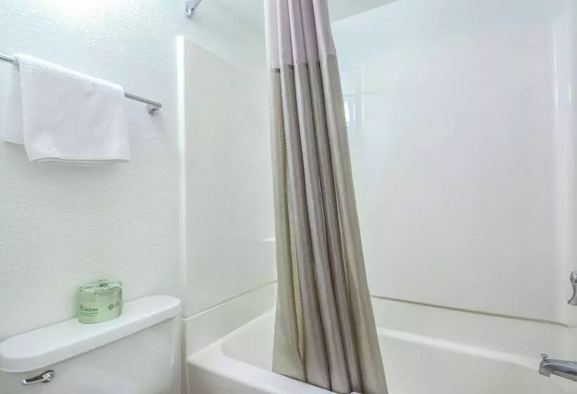 اتاق لوکس, Motel 6pomona, Ca  Los Angeles