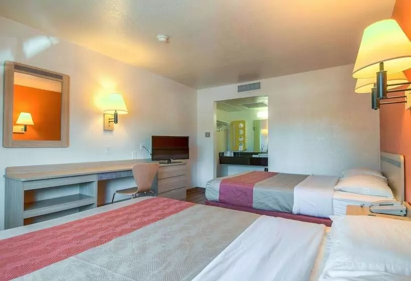اتاق لوکس, Motel 6pomona, Ca  Los Angeles