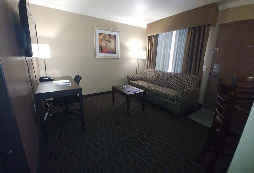 سوییت, Best Western Innsuites Tucson Foothills Hotel & Suites