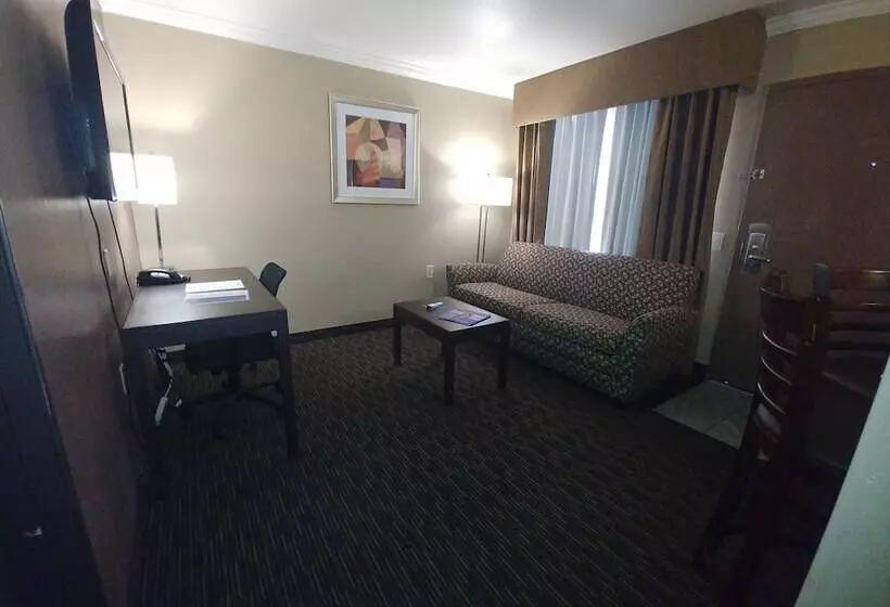 سوییت, Best Western Innsuites Tucson Foothills Hotel & Suites