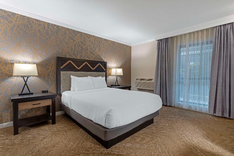 장애인을 위한 스탠다드 룸, Best Western Plus Inn At The Vines