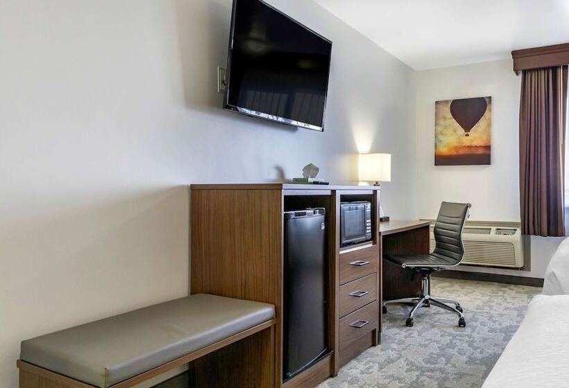 带按摩浴盆的套房, Best Western Plus Lake Front