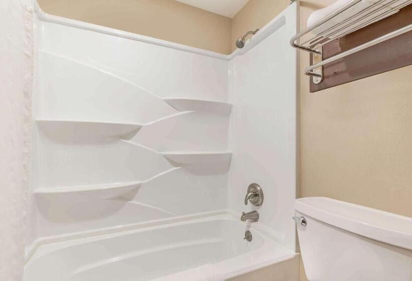 Номер Deluxe, Days Inn By Wyndham Auburn