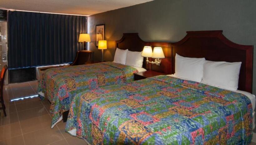 חדר דלוקס, Express Inn & Suites   5 Miles From St Petersburg Clearwater Airport