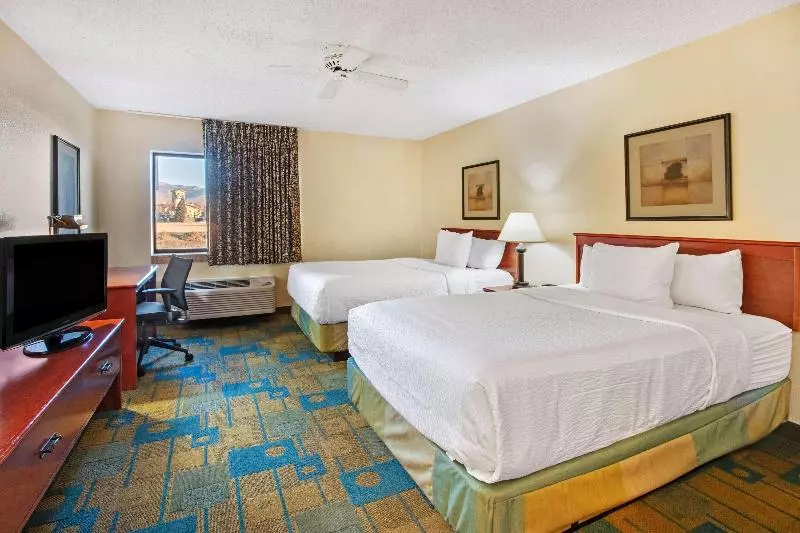 اتاق استاندارد با تخت بزرگ, Quality Inn & Suites Cameron Park Shingle Springs